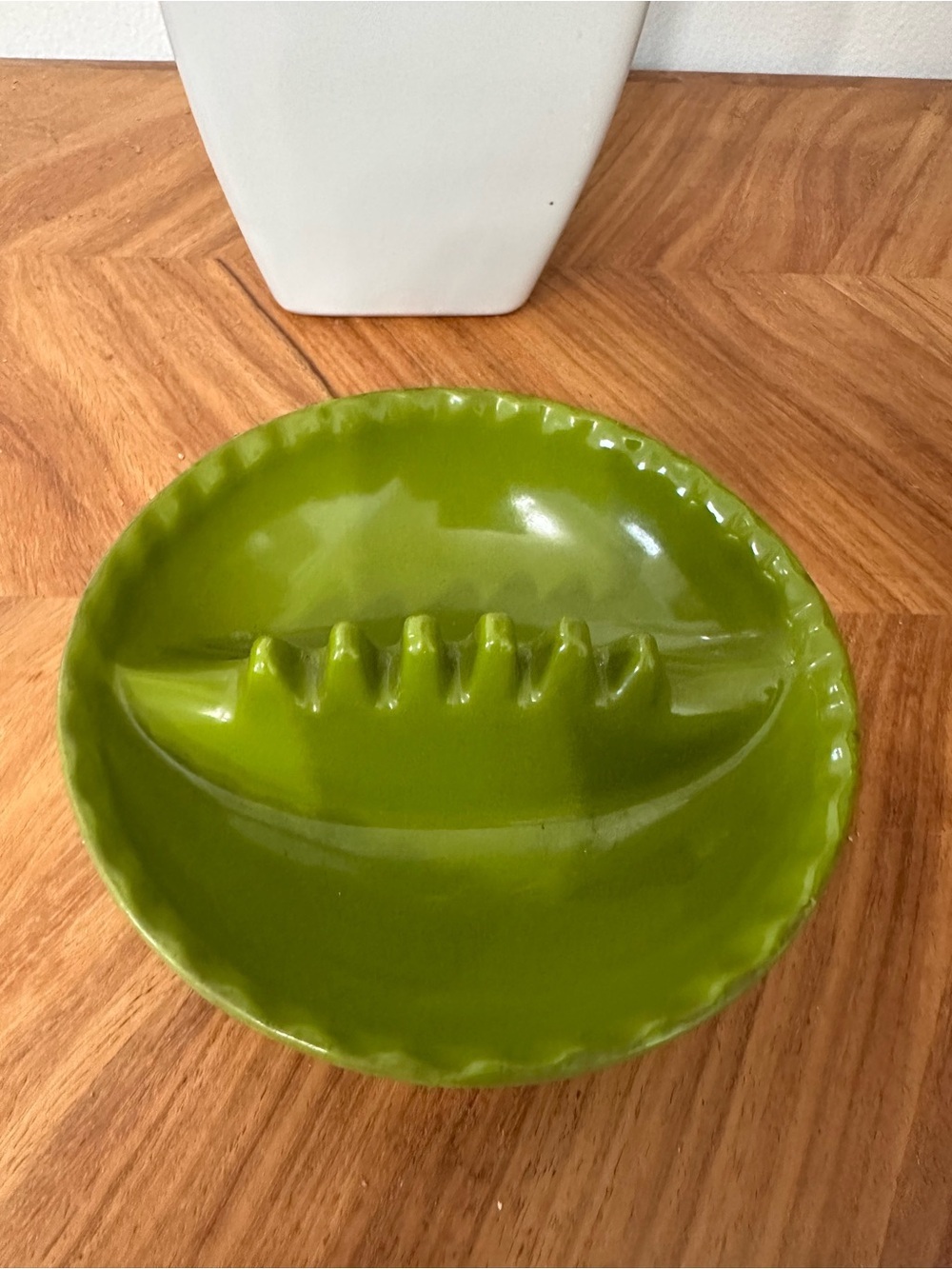 Vintage Mid Century Modern Avocado Green Anholt Ashtray 5" Melamine Catch All